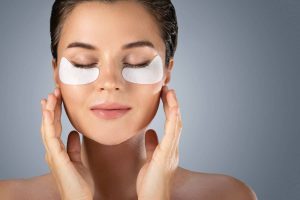 arrugas bajo los ojos tratamiento estético